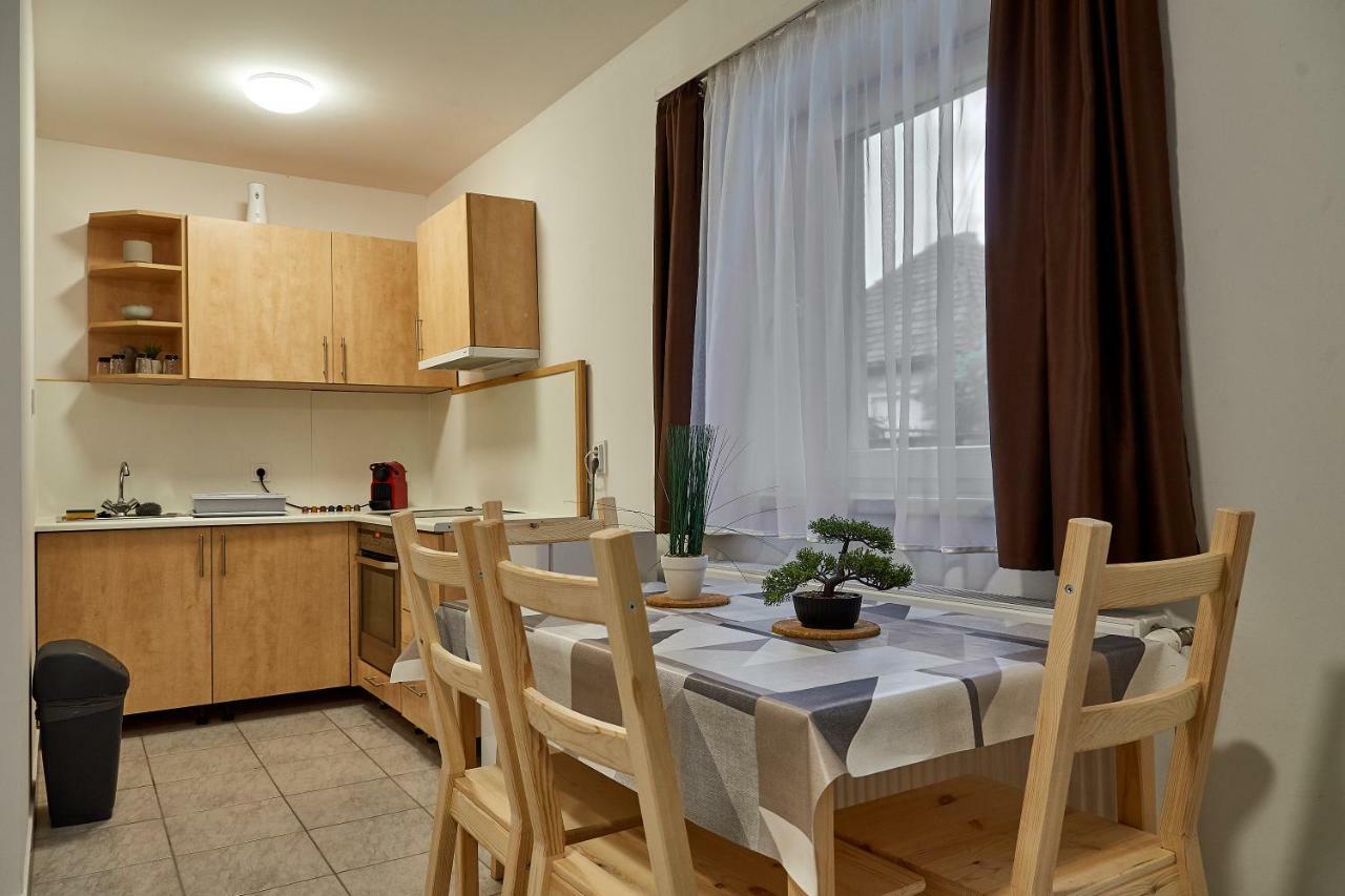 Aqfel Airport Apartment Вечийш Екстер'єр фото